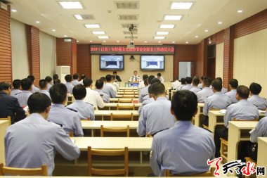 深入推進掃黑除惡氣流蘑菇TV官方在线观看專項鬥爭的關鍵時刻